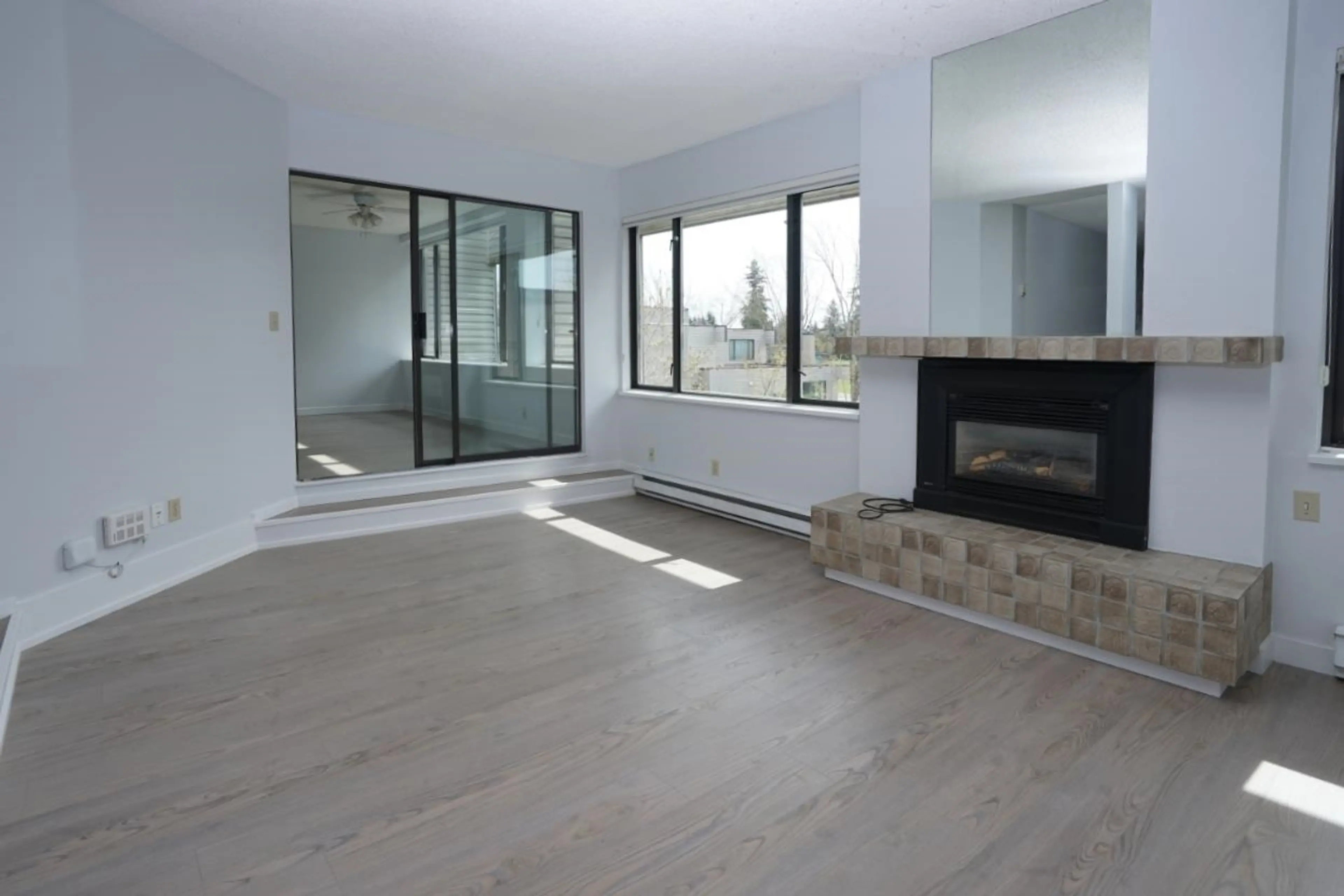 Property at #306 15275 19 AVENUE, Surrey, BC