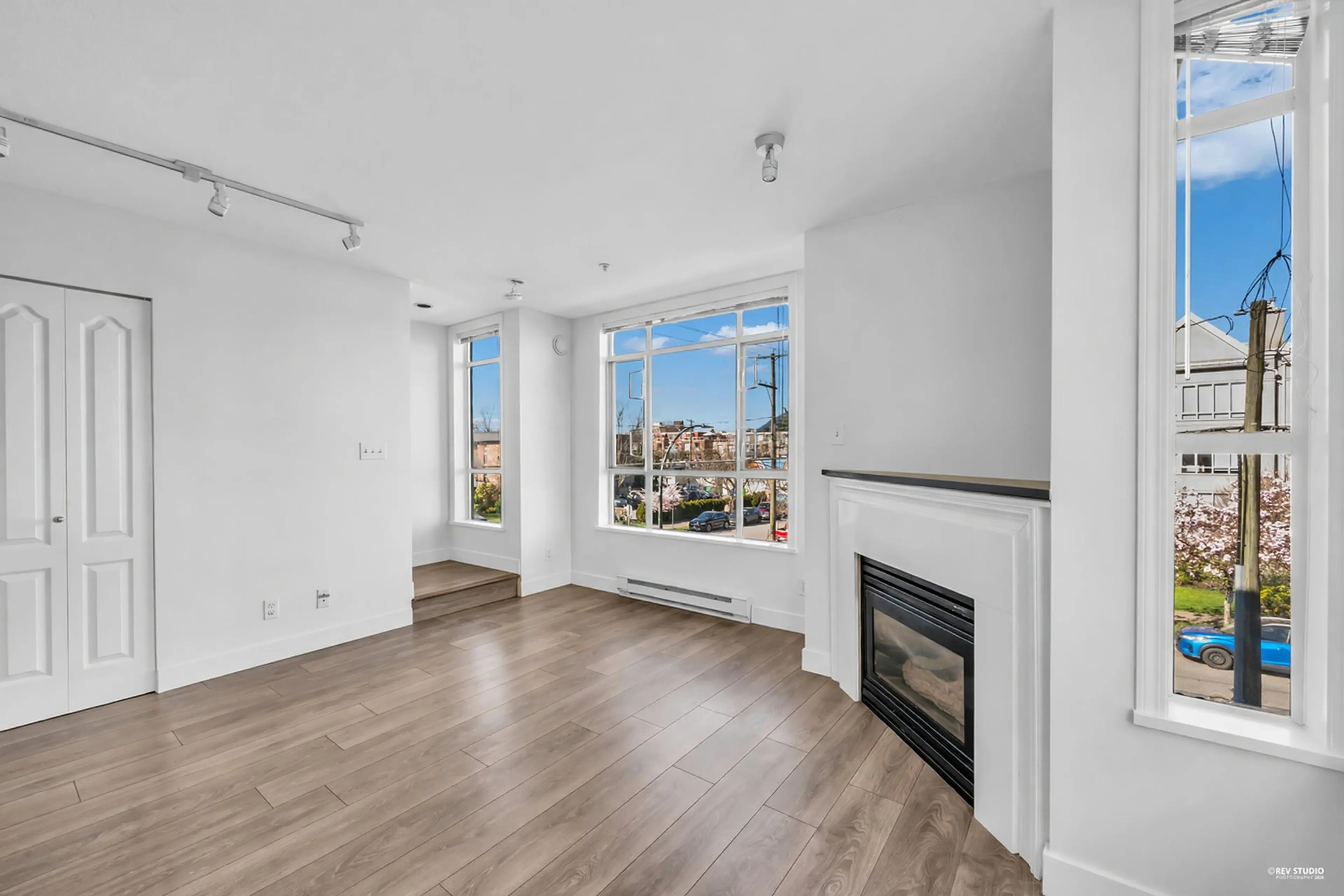 Property at #206 2190 W 5TH AVENUE, Vancouver, BC