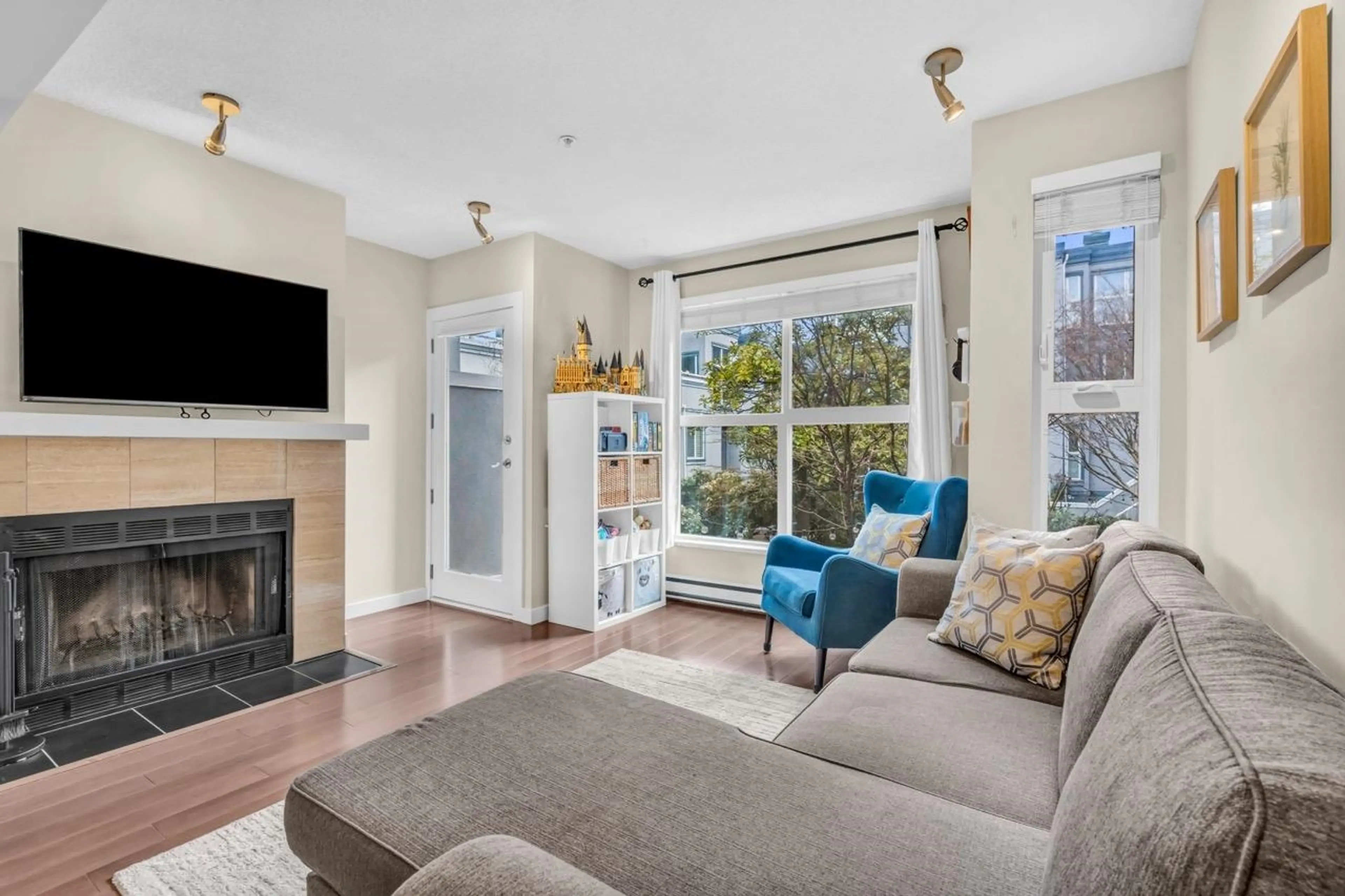 Property at #11 877 W 7TH AVENUE, Vancouver, BC