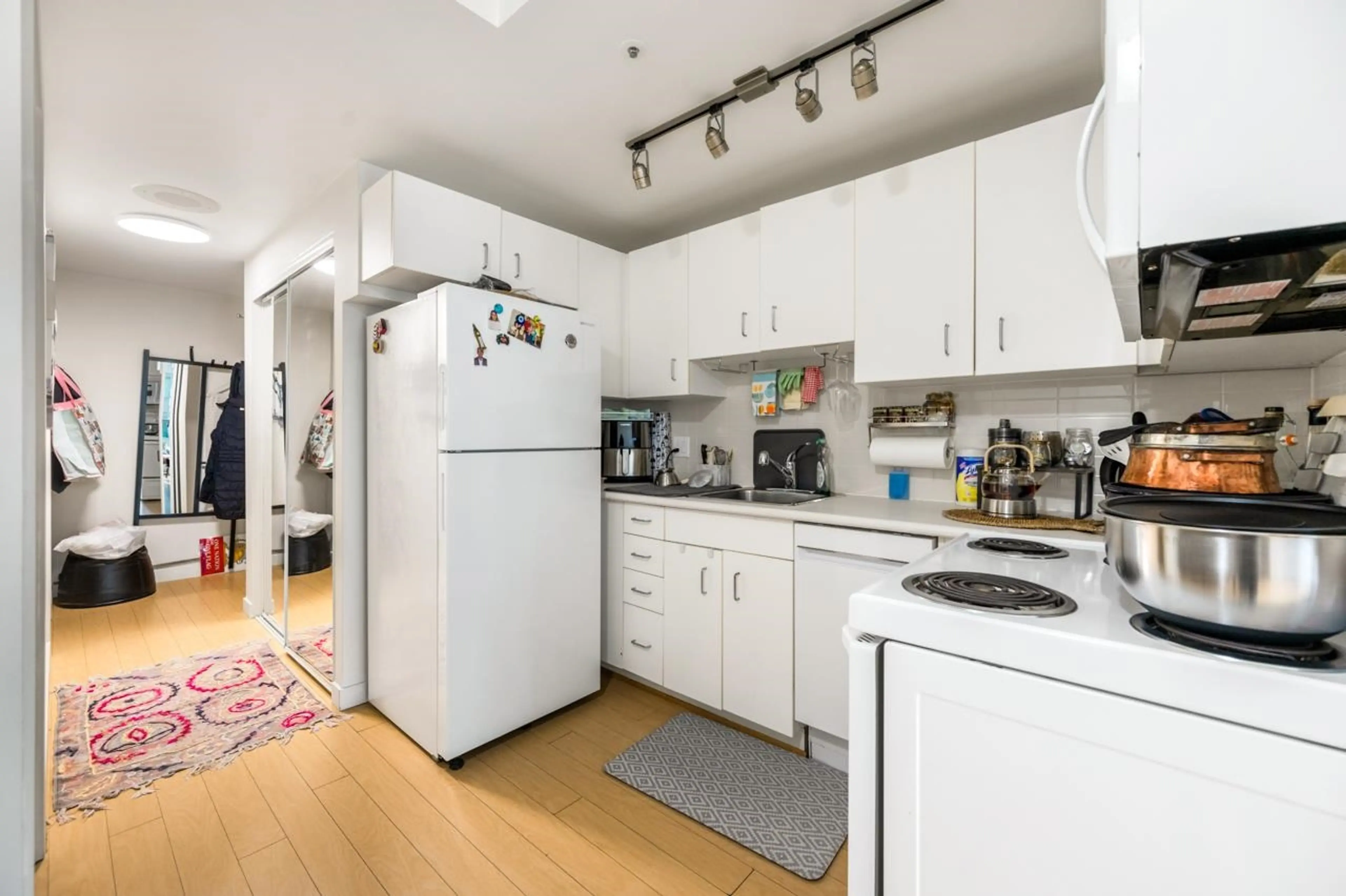 #1308 555 JERVIS STREET - Image 8