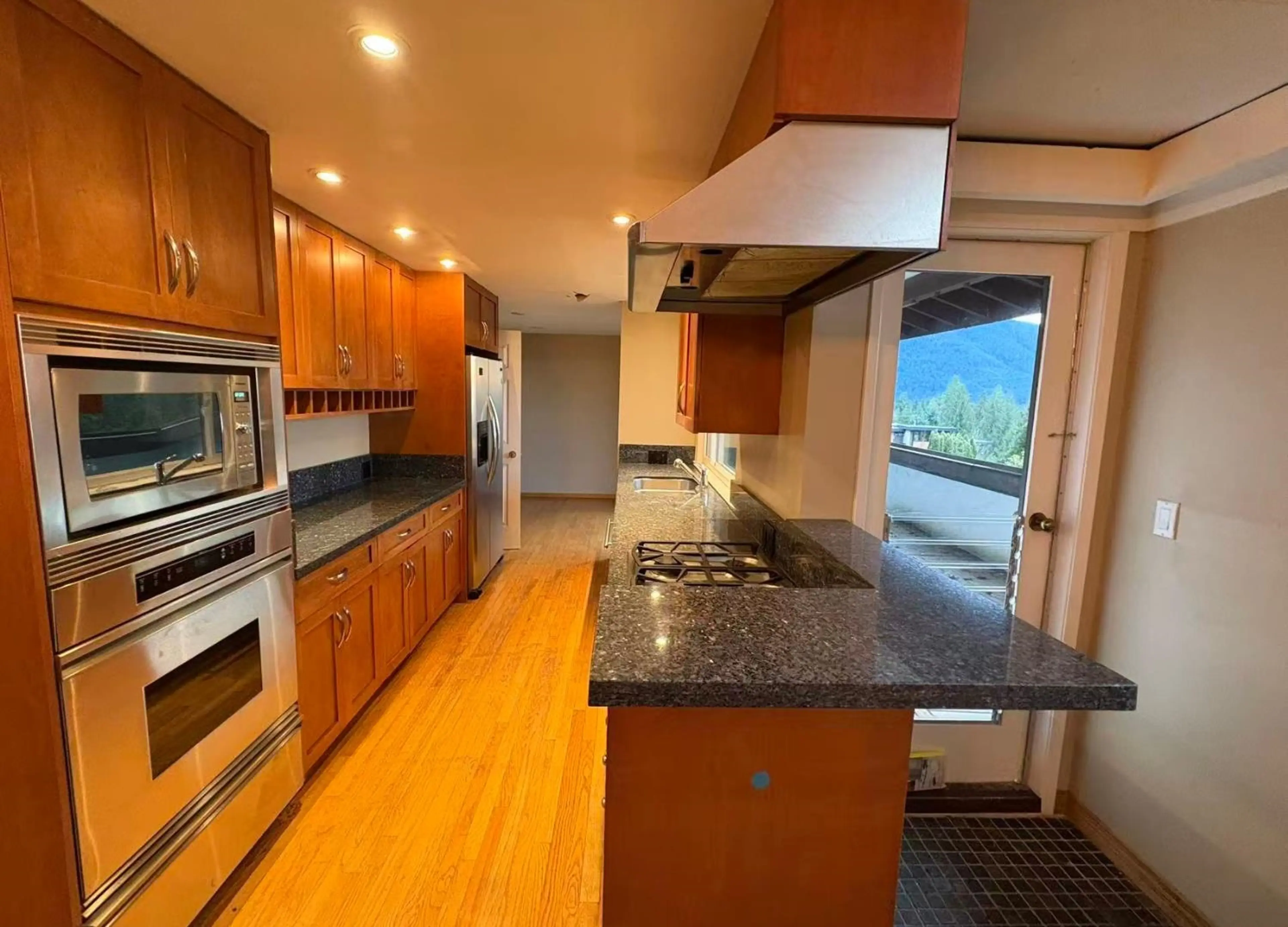 Property at 657 ANDOVER PLACE, West Vancouver, BC