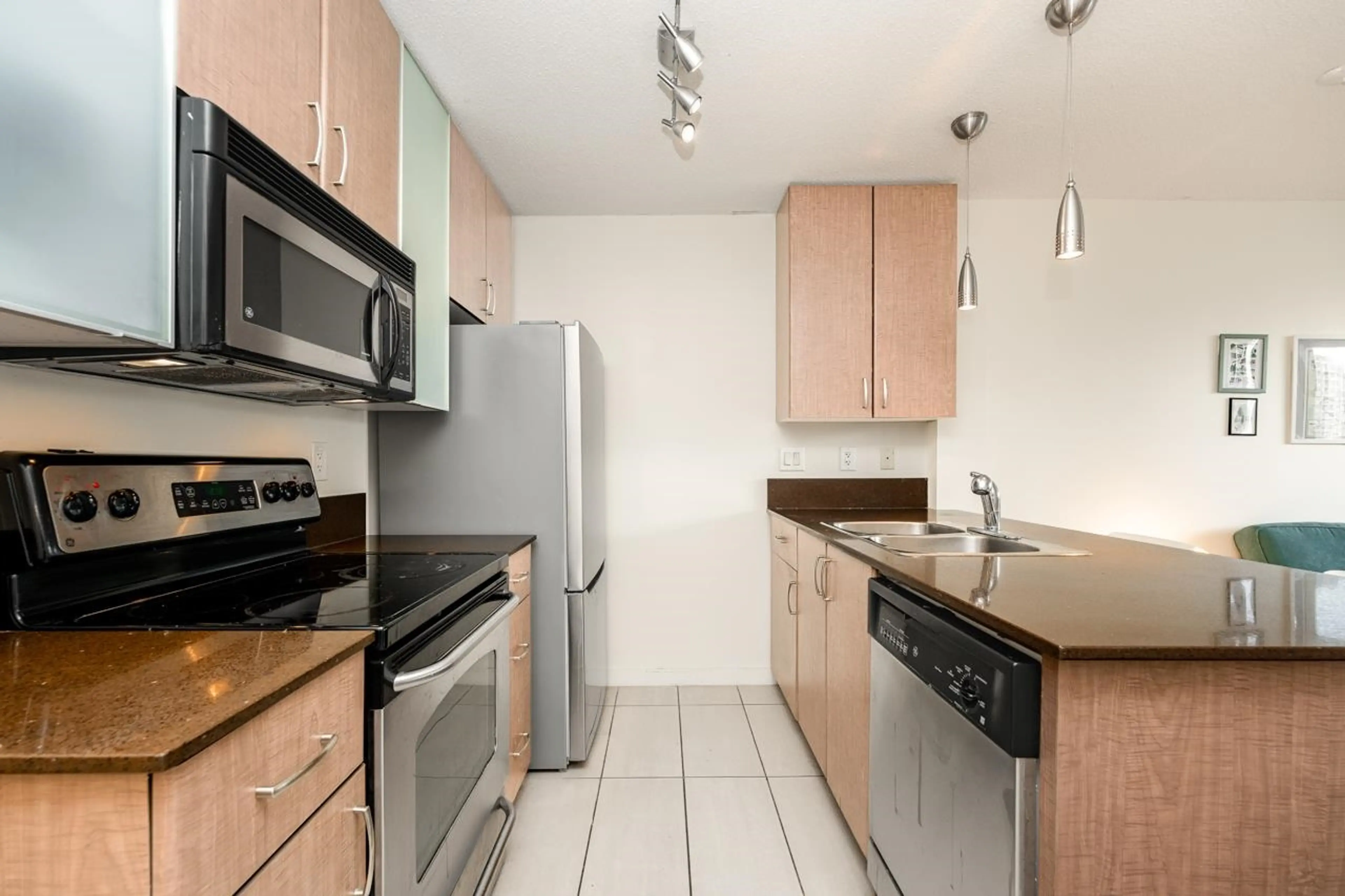 Property at #1706 909 MAINLAND STREET, Vancouver, BC