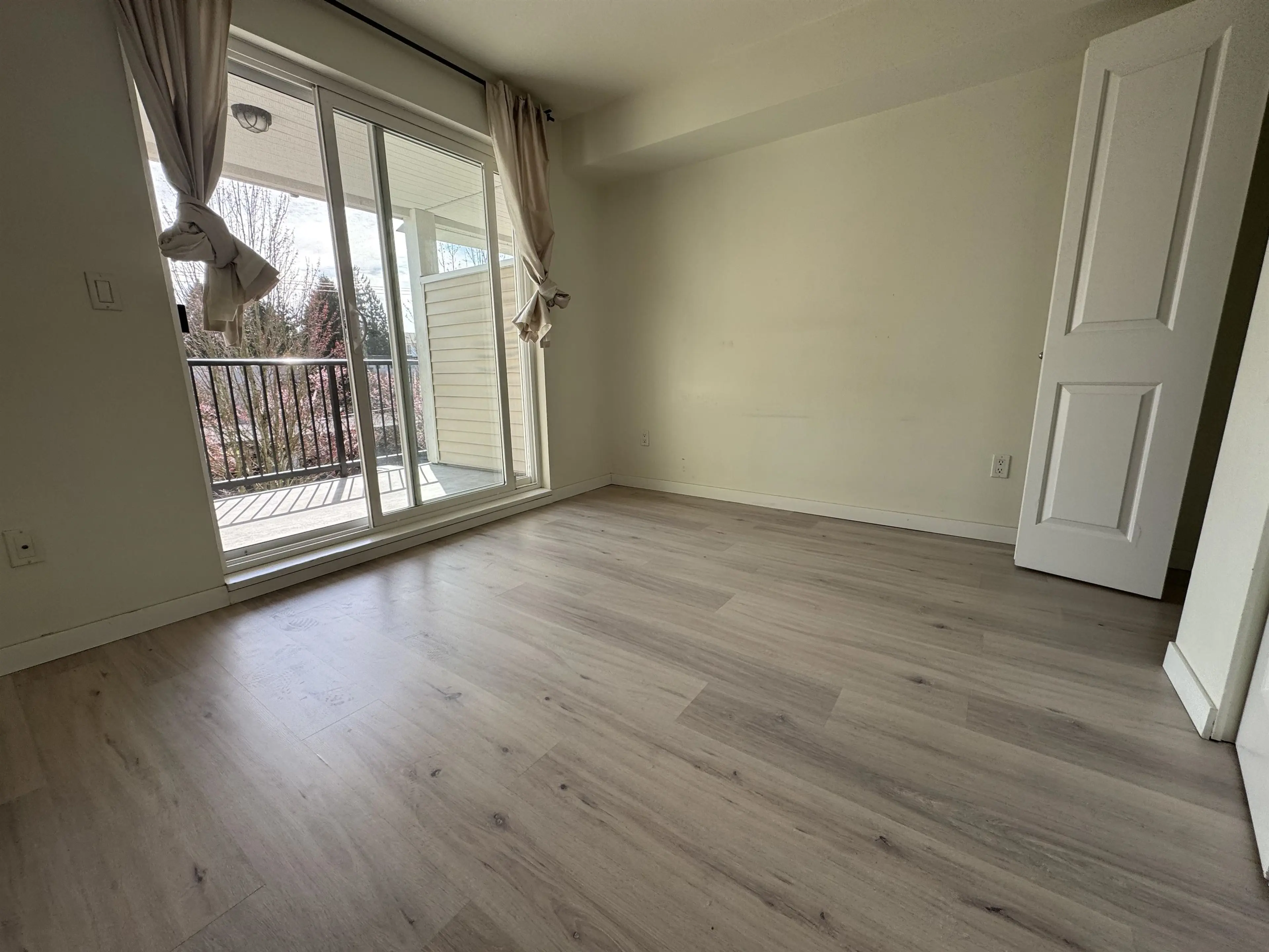 Property at #307 14960 102A AVENUE, Surrey, BC