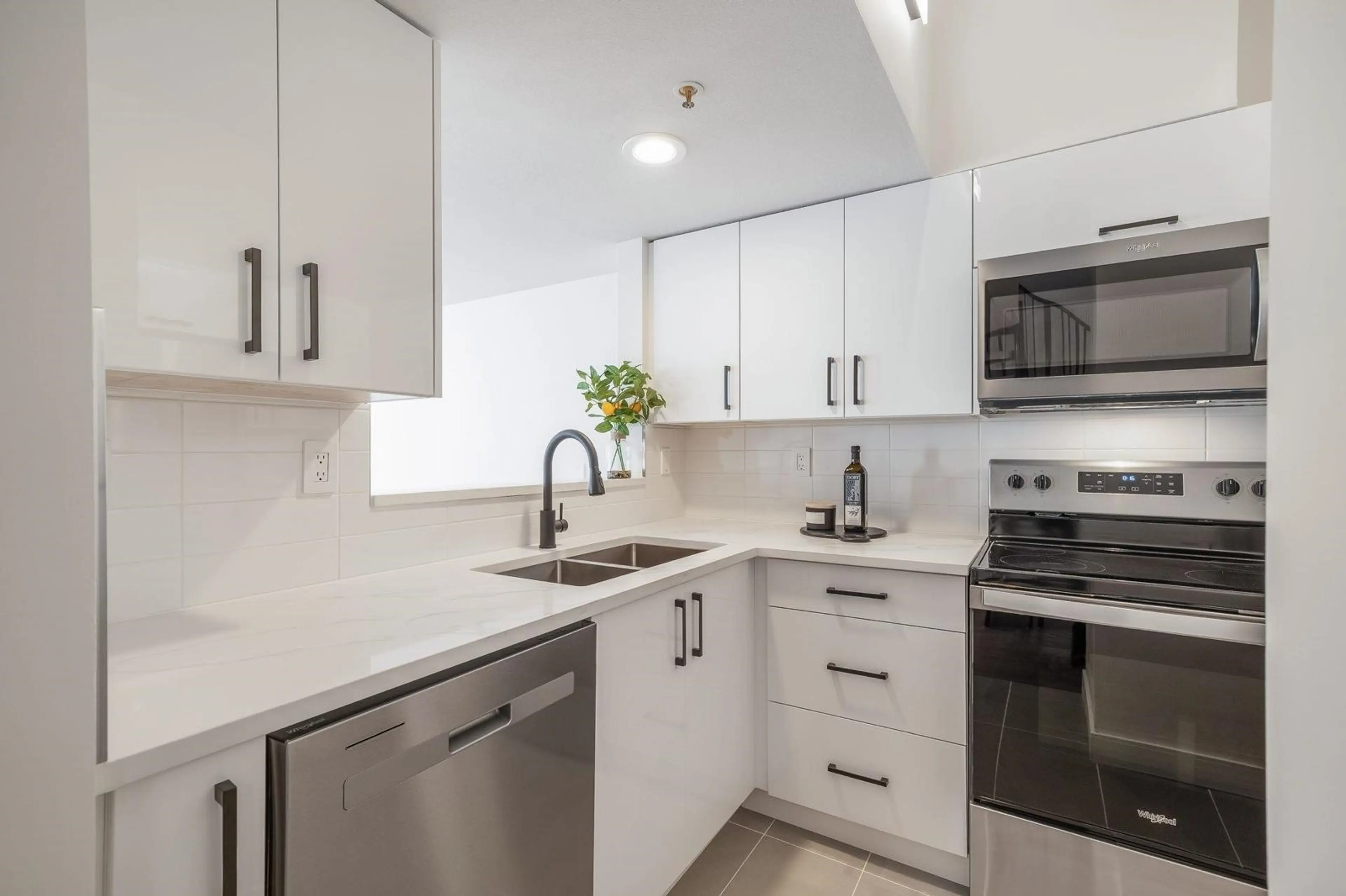 Property at #410 14355 103 AVENUE, Surrey, BC