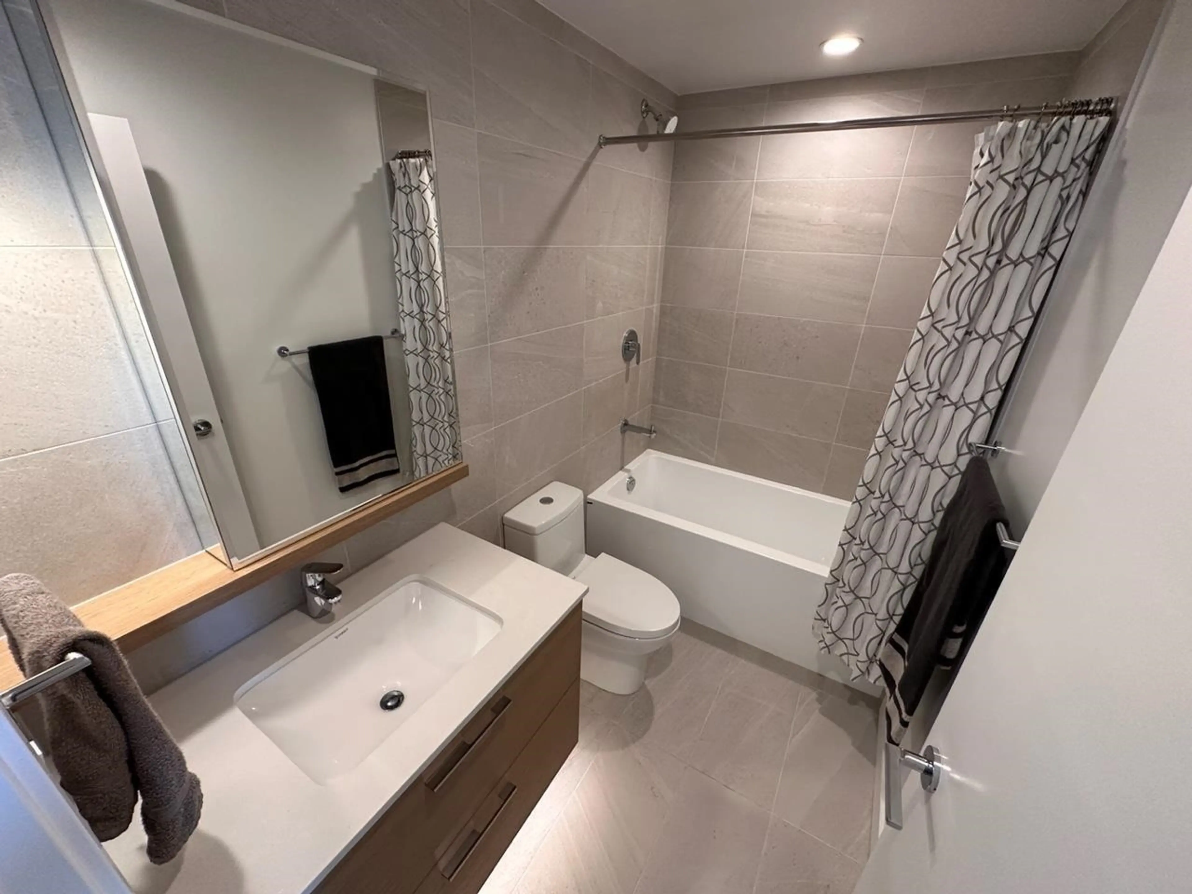 Property at #2407 2181 MADISON AVENUE, Burnaby, BC