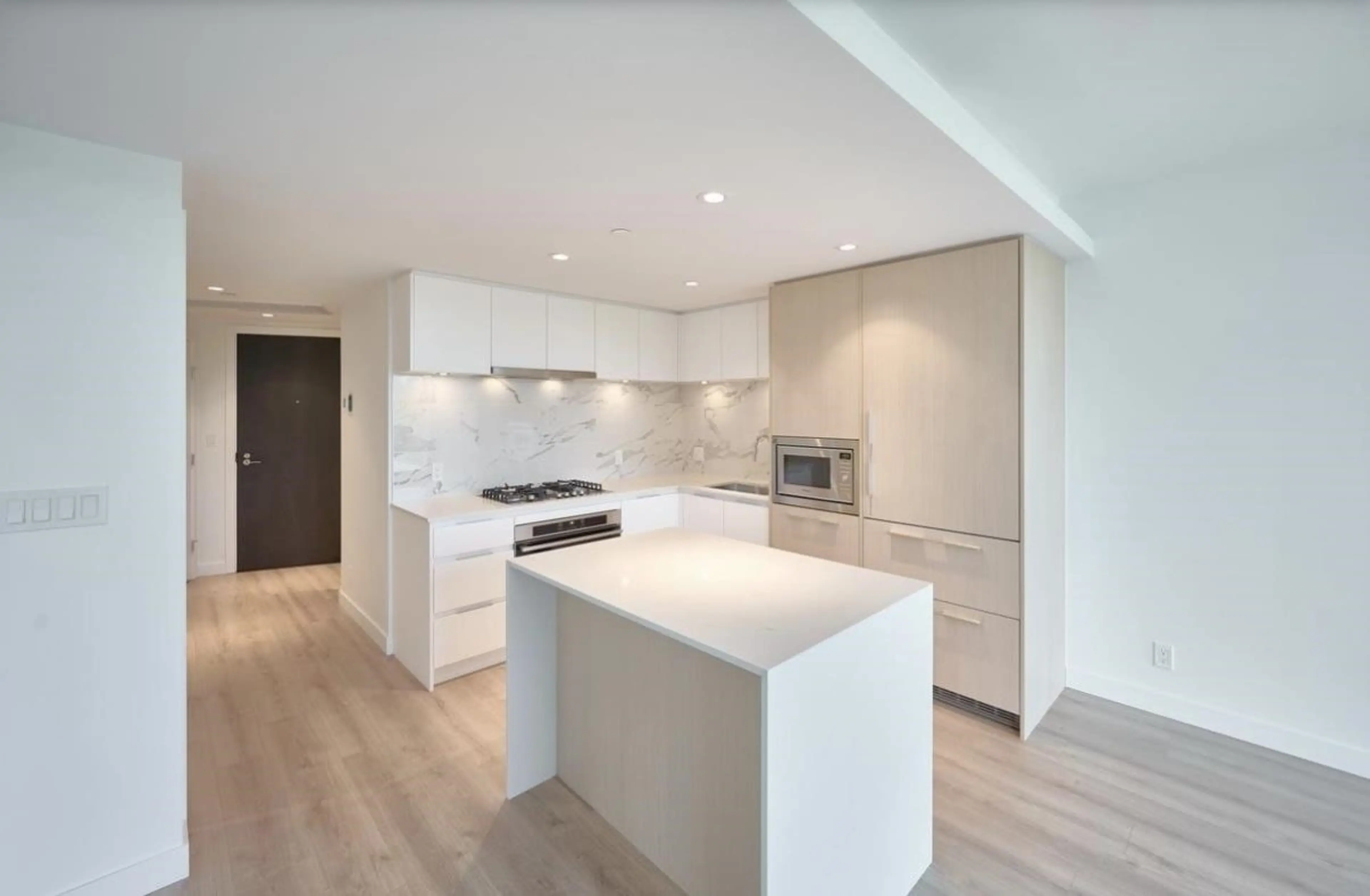 Property at #1808 1500 FERN STREET, North Vancouver, BC