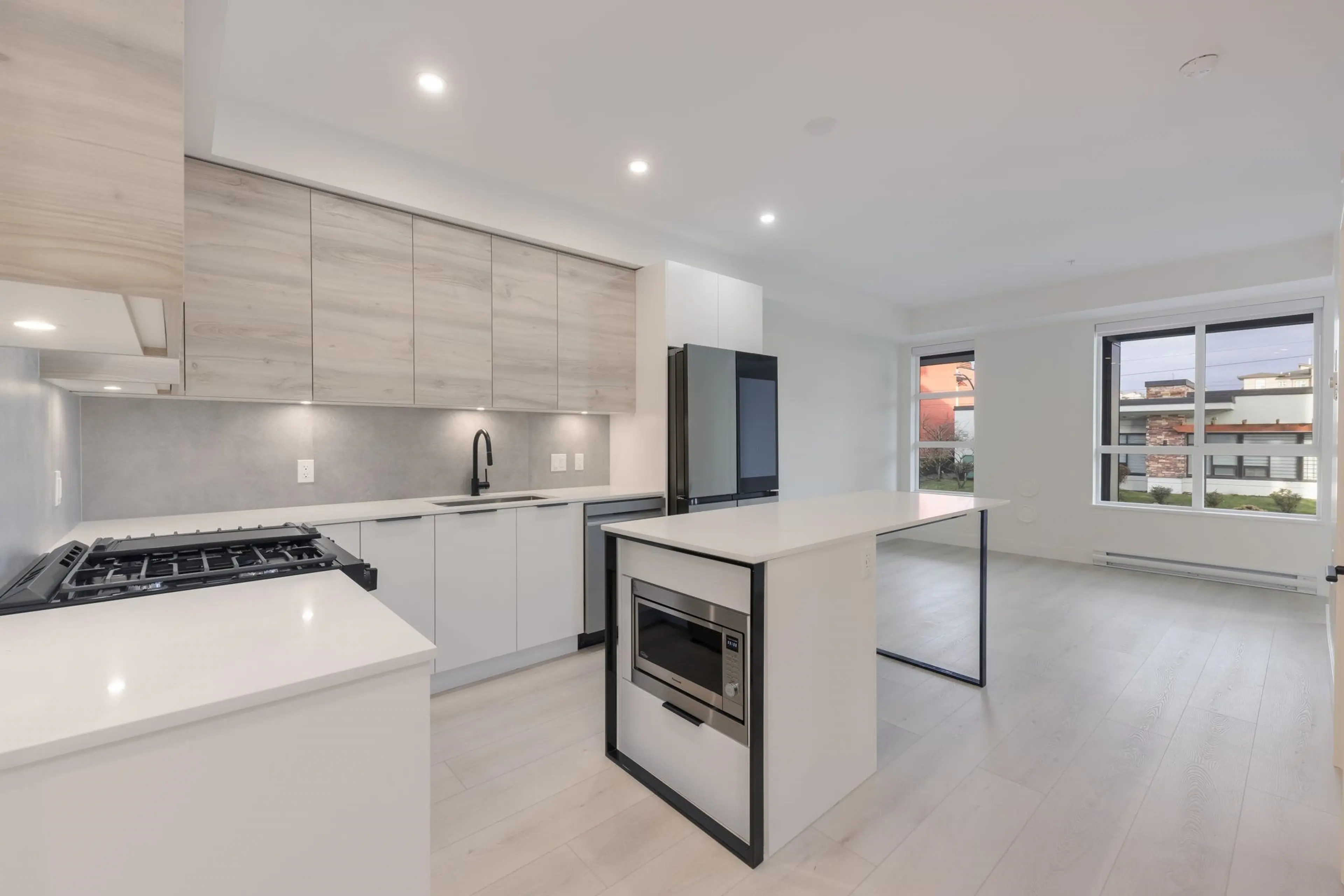 Property at #513 30494 CARDINAL AVENUE, Abbotsford, BC