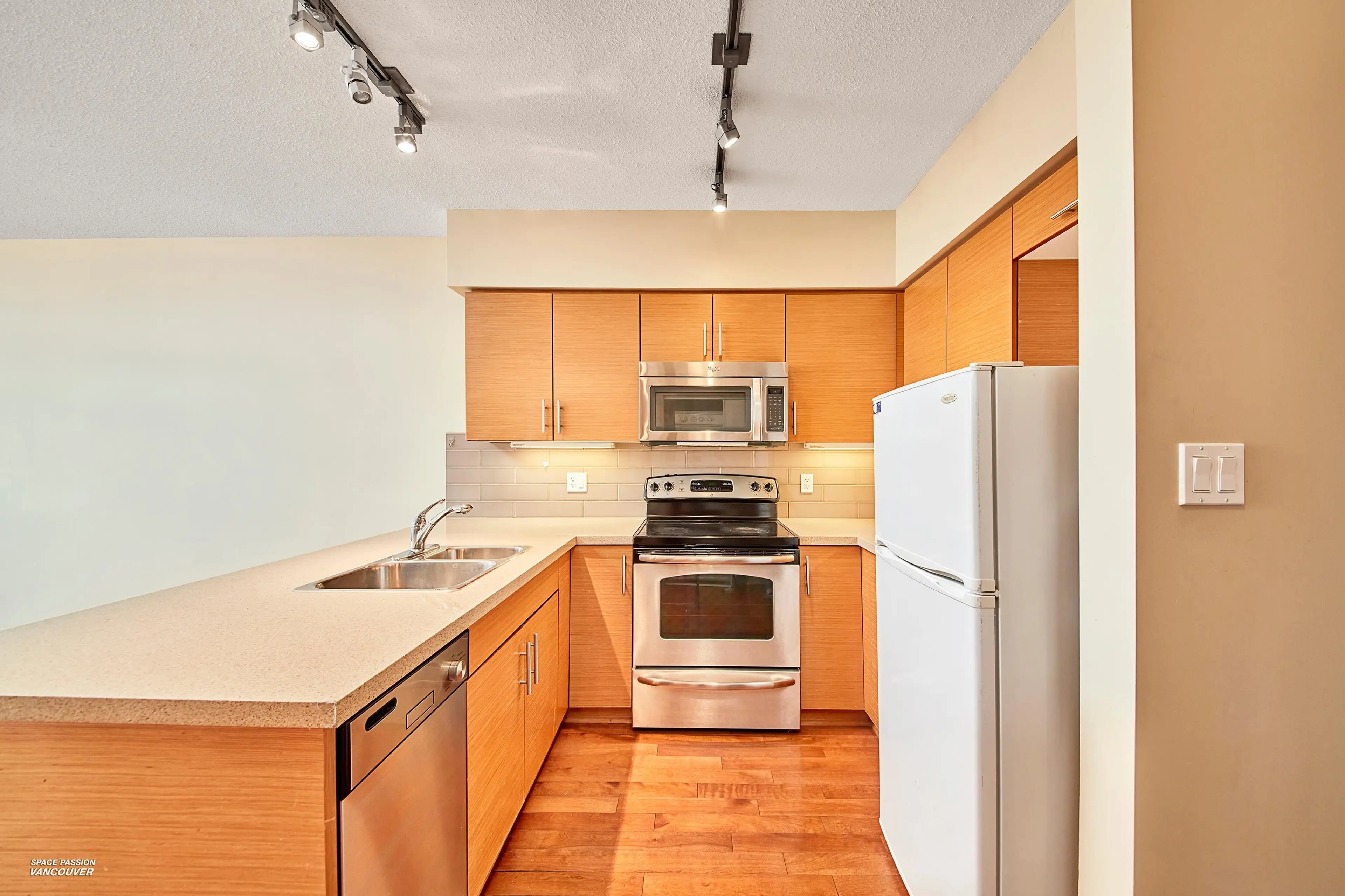 Property at #415 9009 CORNERSTONE MEWS, Burnaby, BC