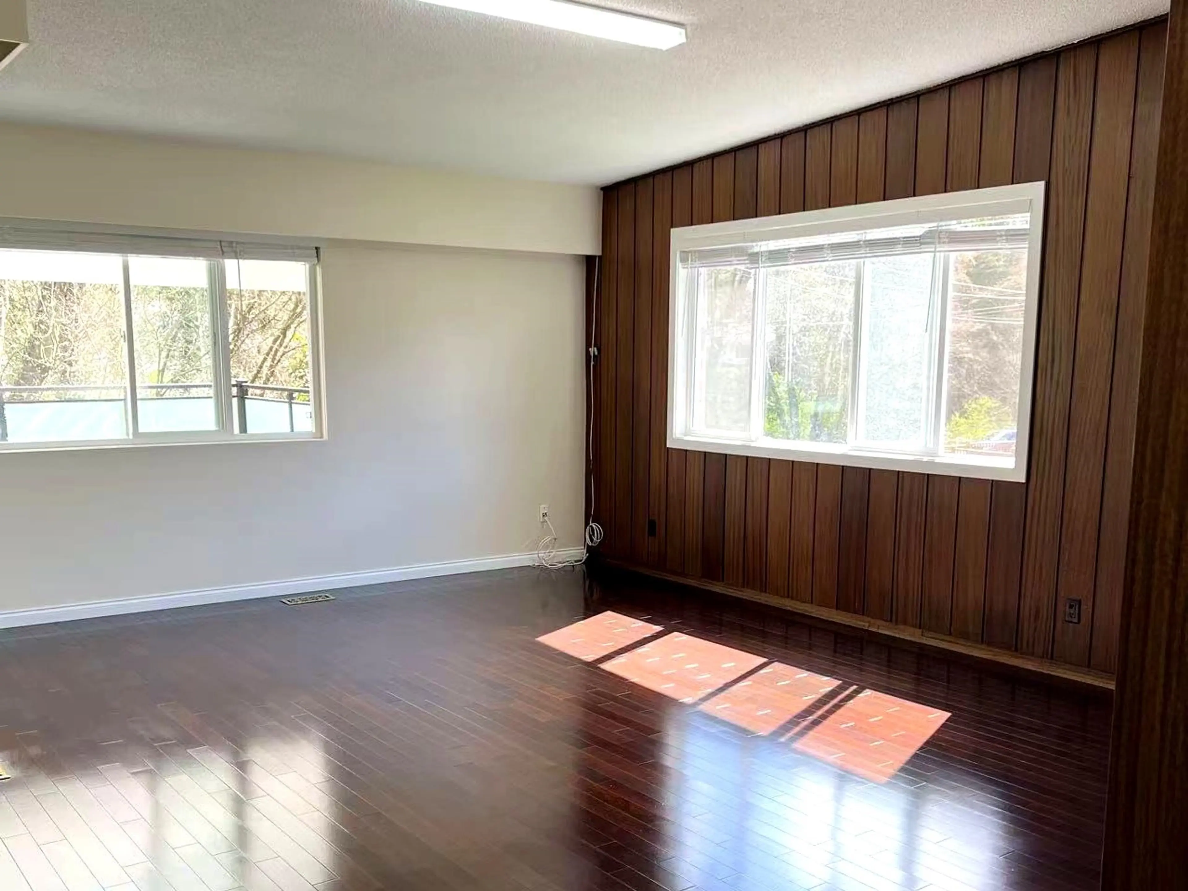 Property at 4383 PINEWOOD CRESCENT, Burnaby, BC