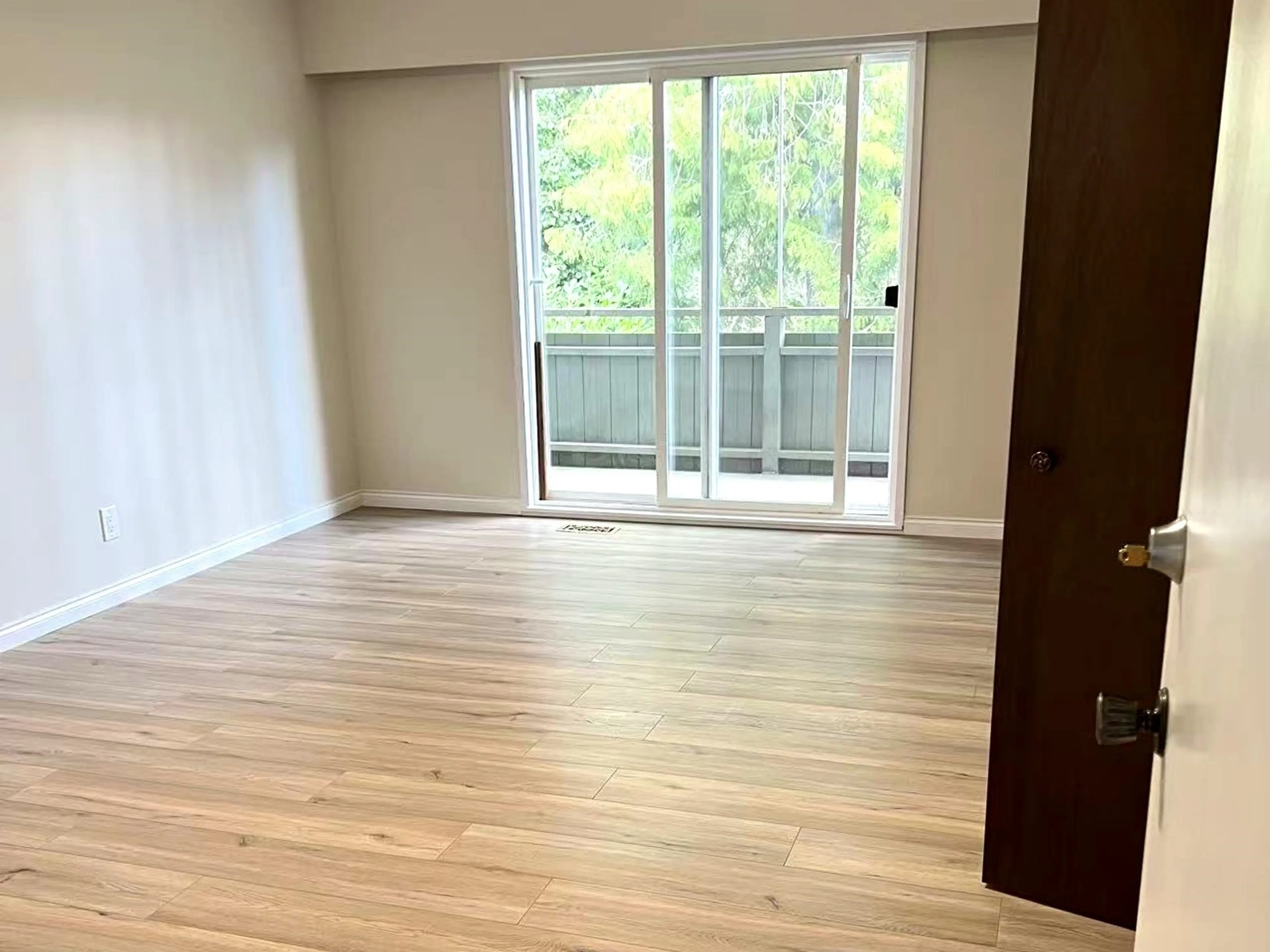 Property at 4383 PINEWOOD CRESCENT, Burnaby, BC