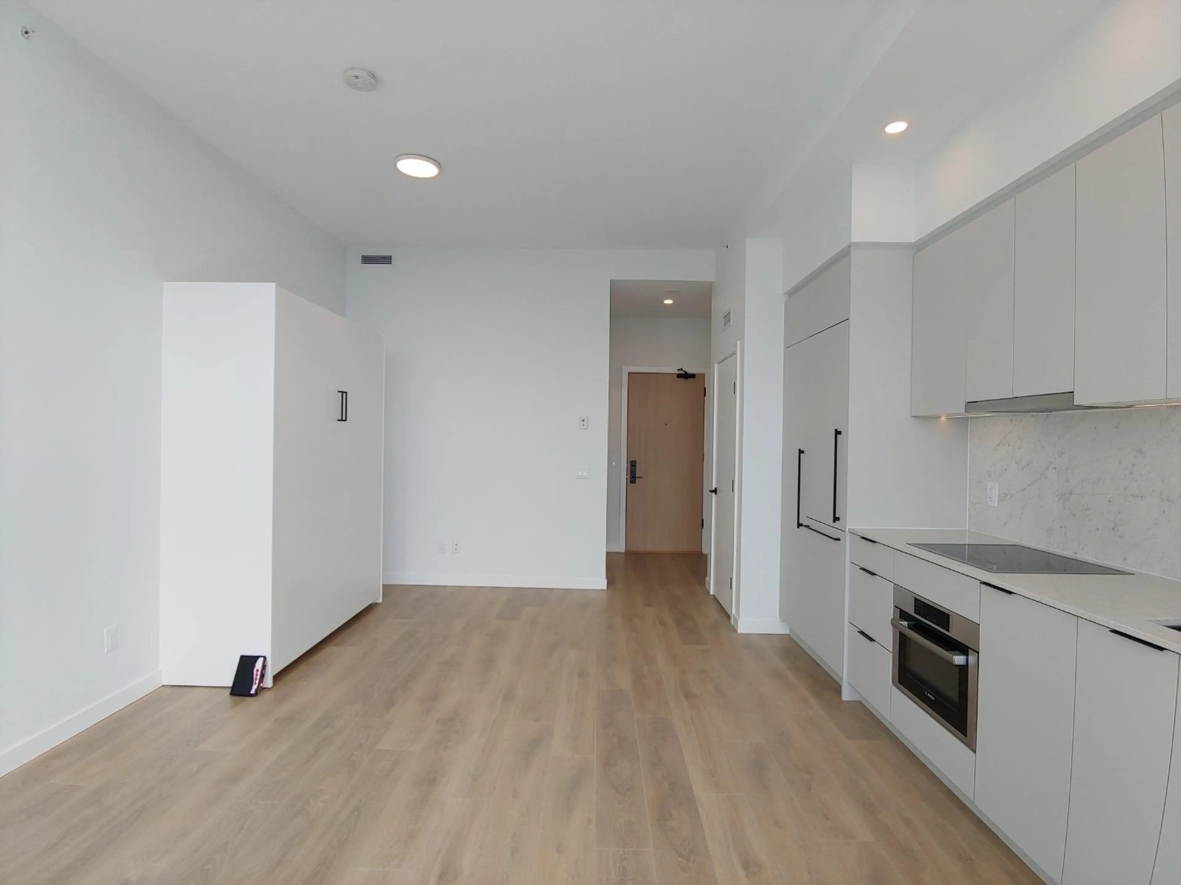 Property at #3009 13685 102 AVENUE, Surrey, BC