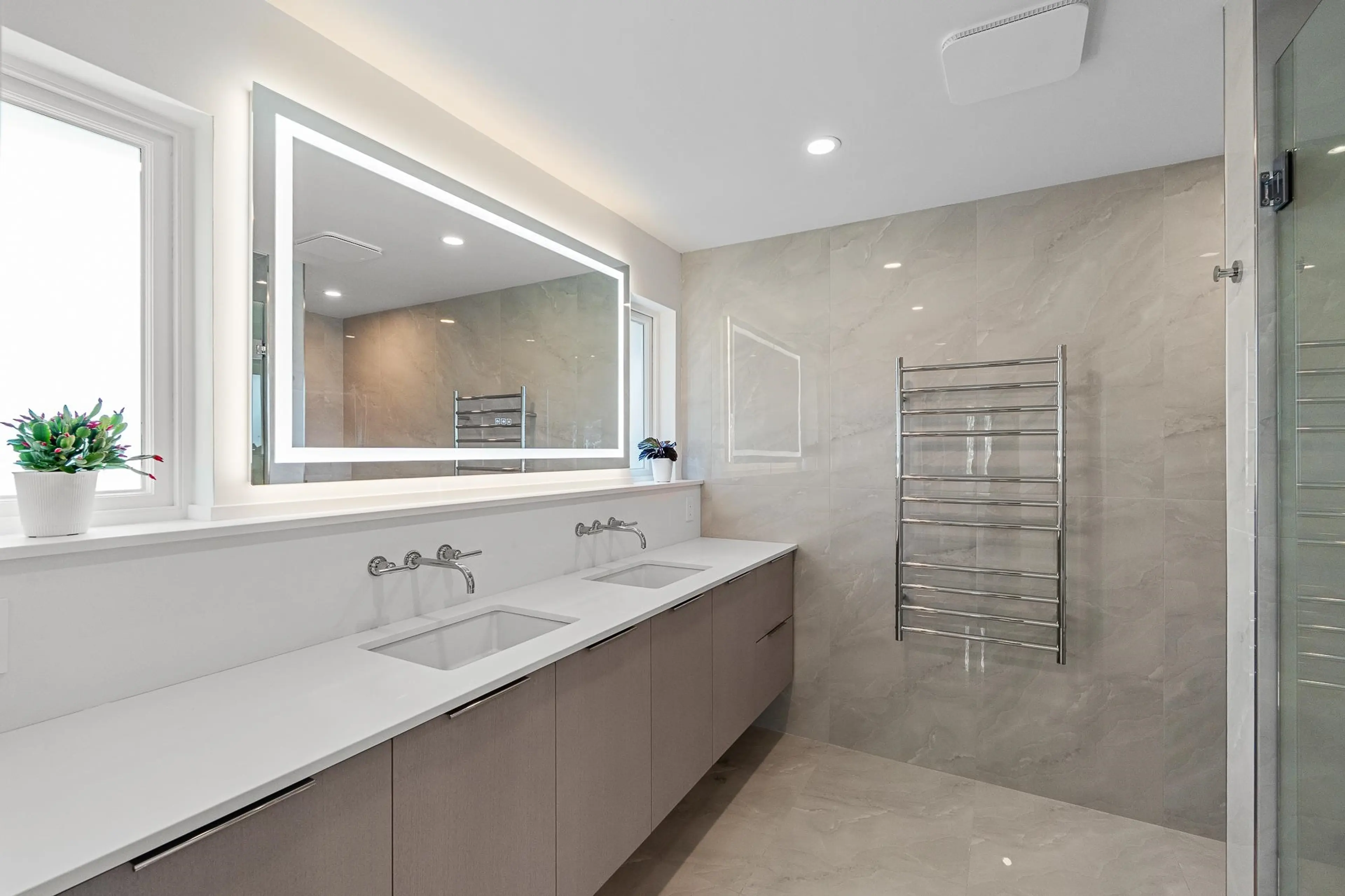 Property at 1842 MATHERS COURT, West Vancouver, BC