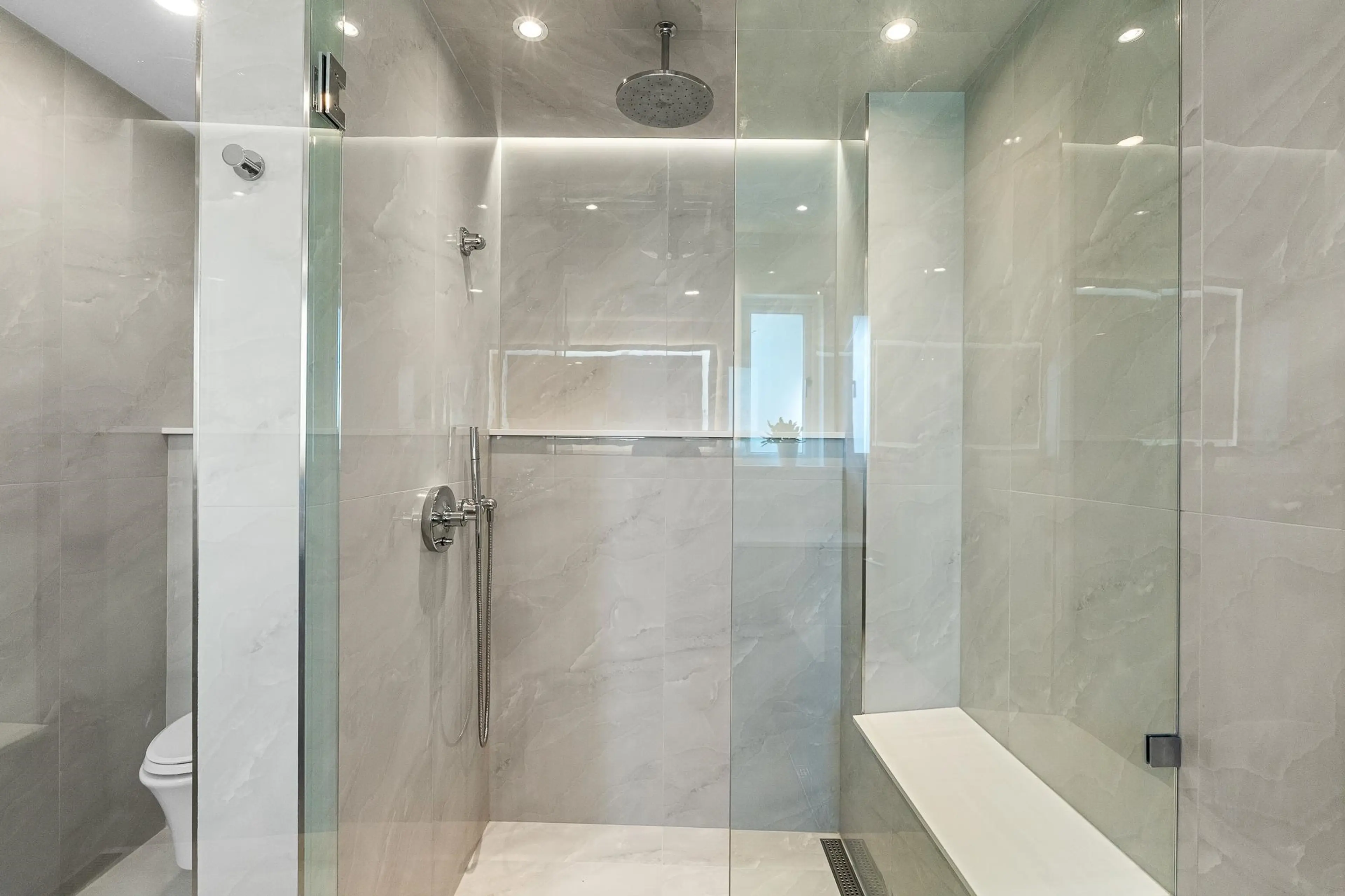 Property at 1842 MATHERS COURT, West Vancouver, BC