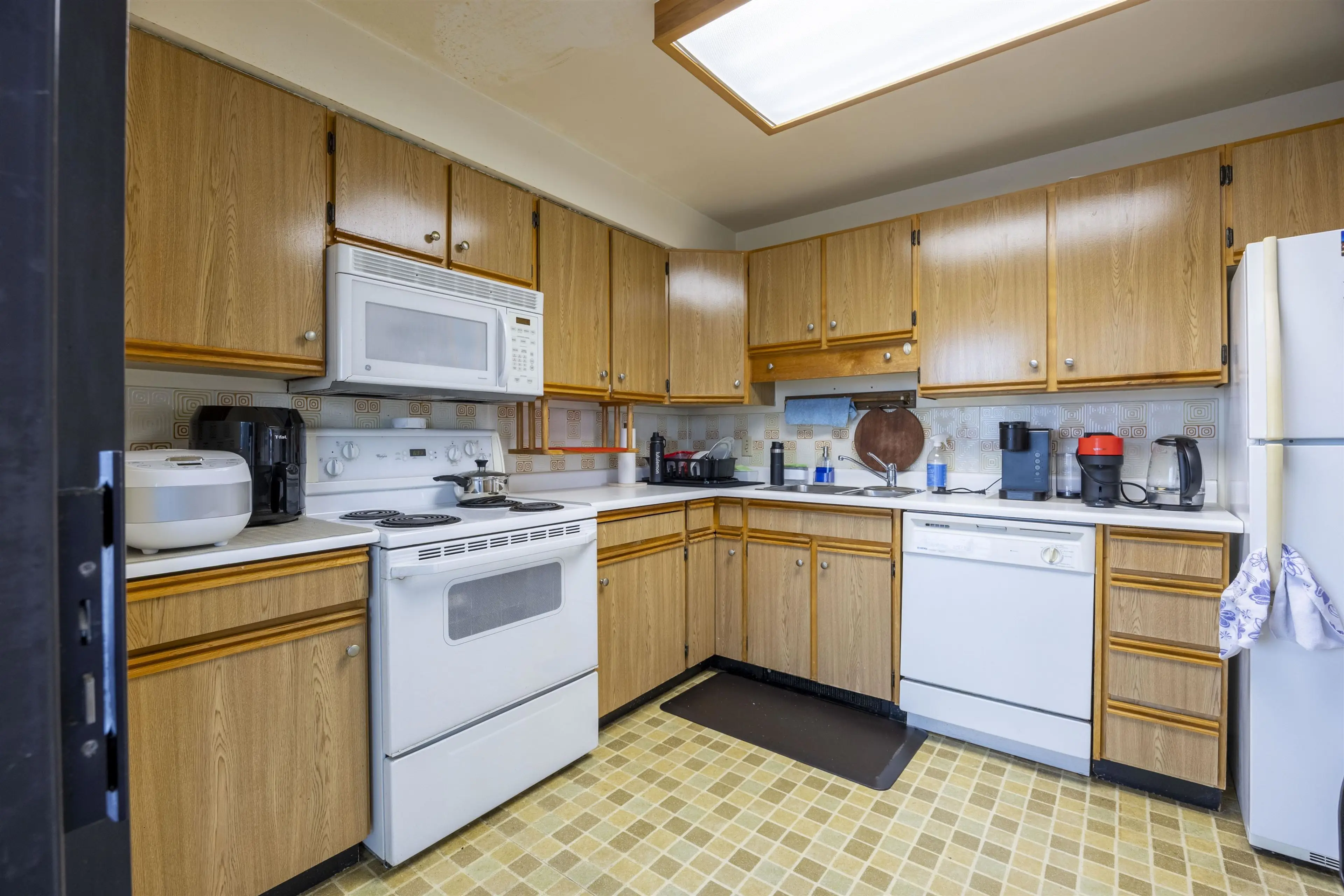 Property at #902 615 BELMONT STREET, New Westminster, BC