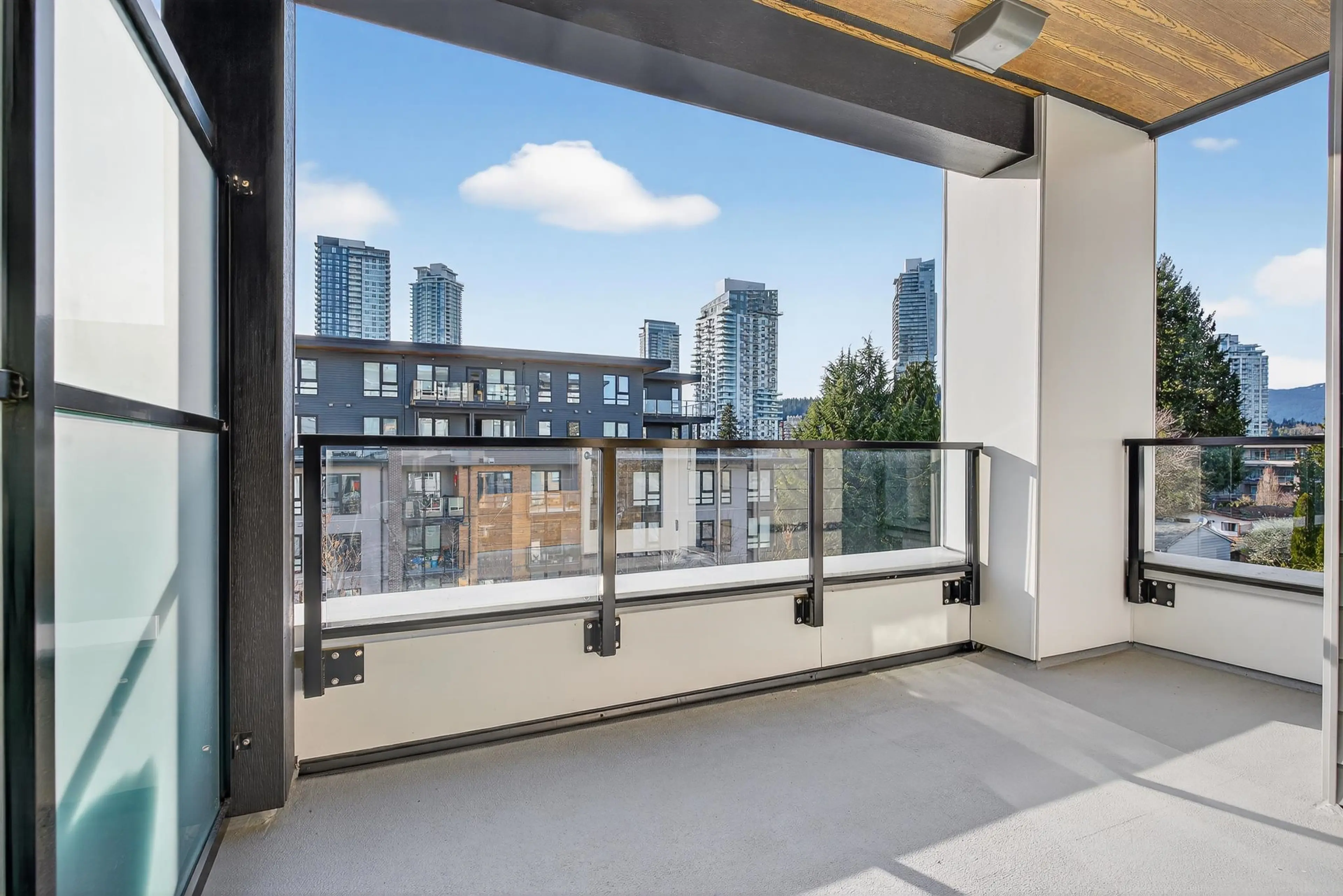 Property at #403 625 COTTONWOOD AVENUE, Coquitlam, BC