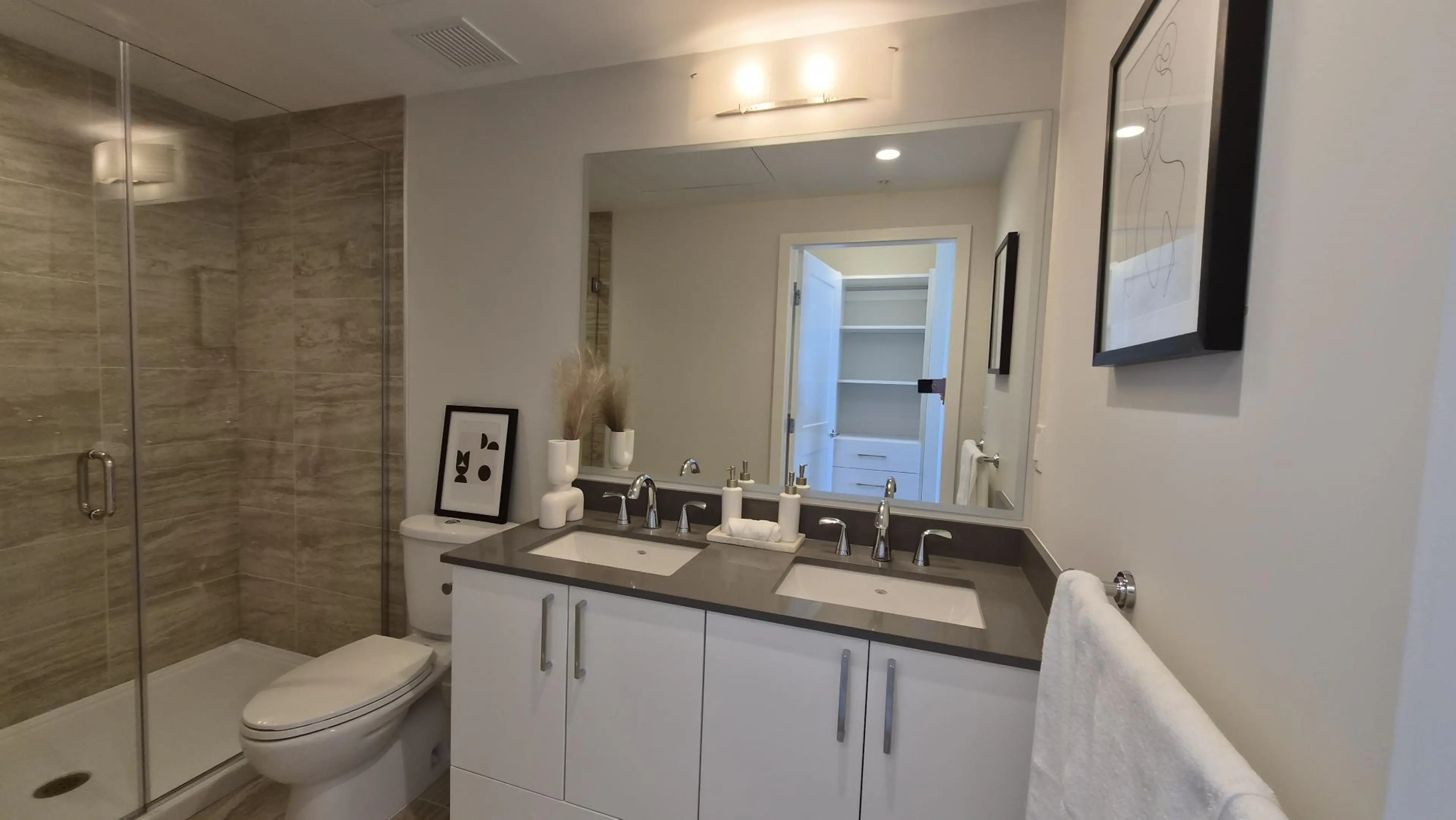 Property at #1607 1708 ONTARIO STREET, Vancouver, BC