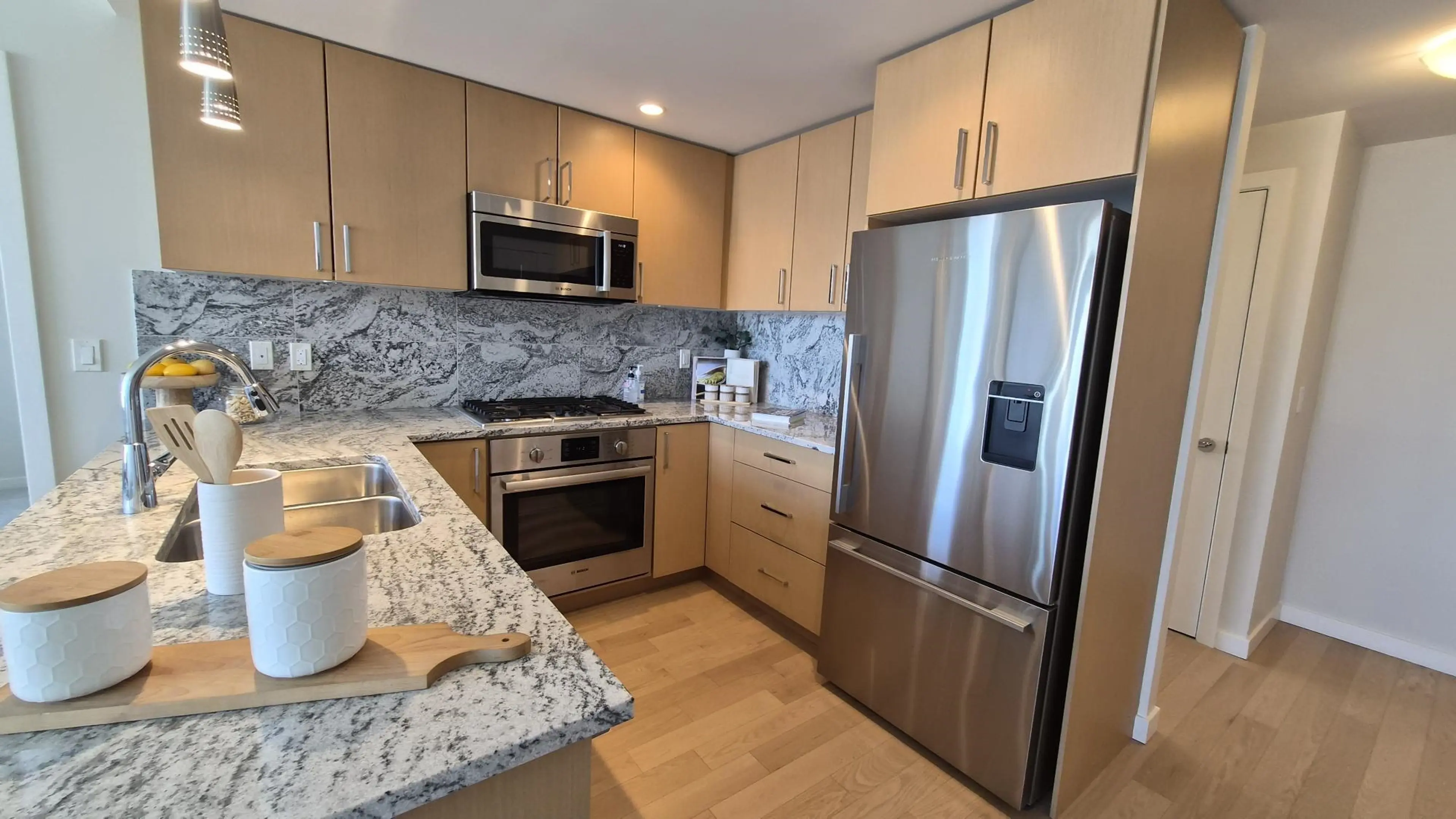 Property at #1607 1708 ONTARIO STREET, Vancouver, BC