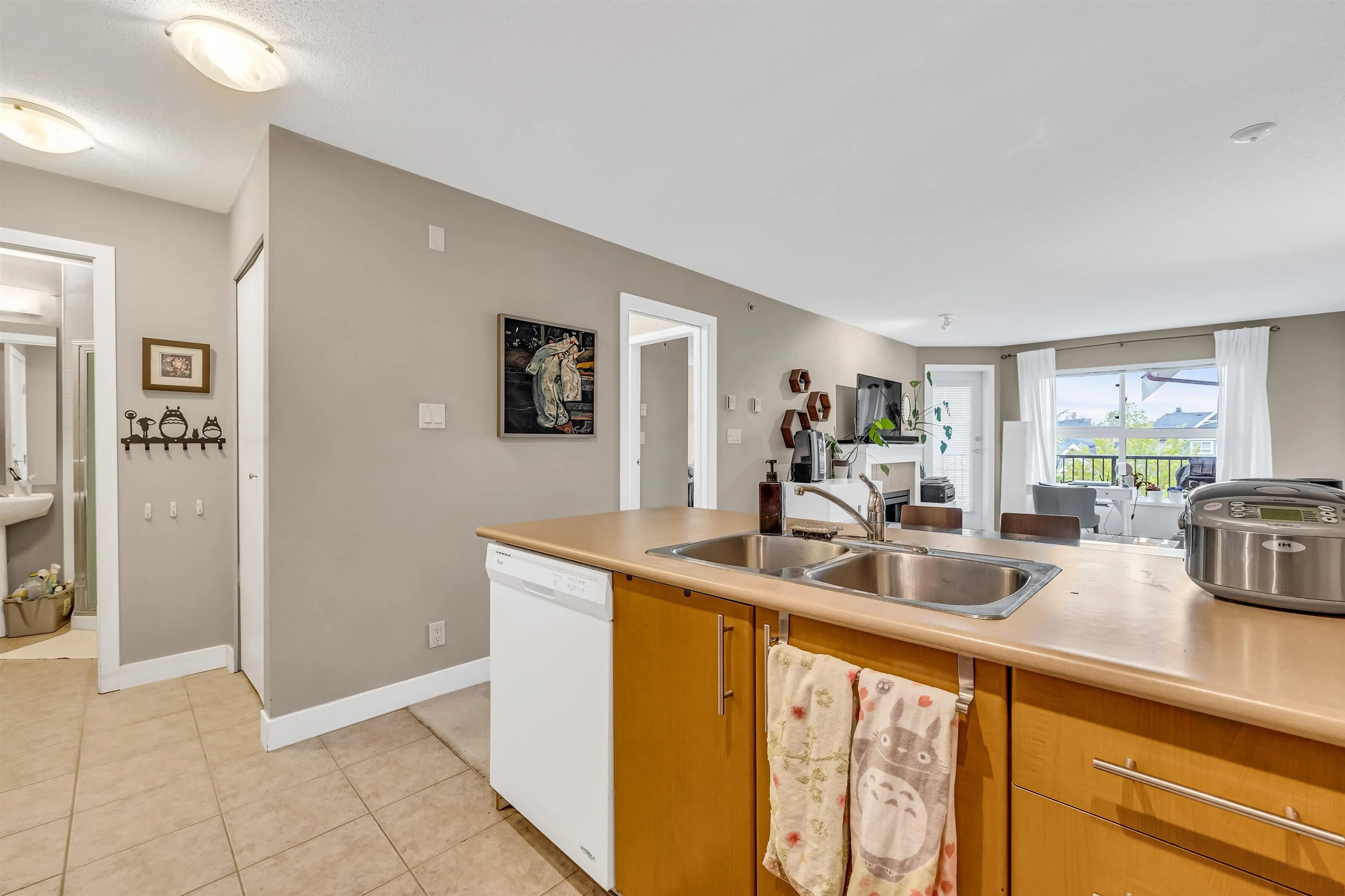 Property at #403 7088 MONT ROYAL SQUARE, Vancouver, BC