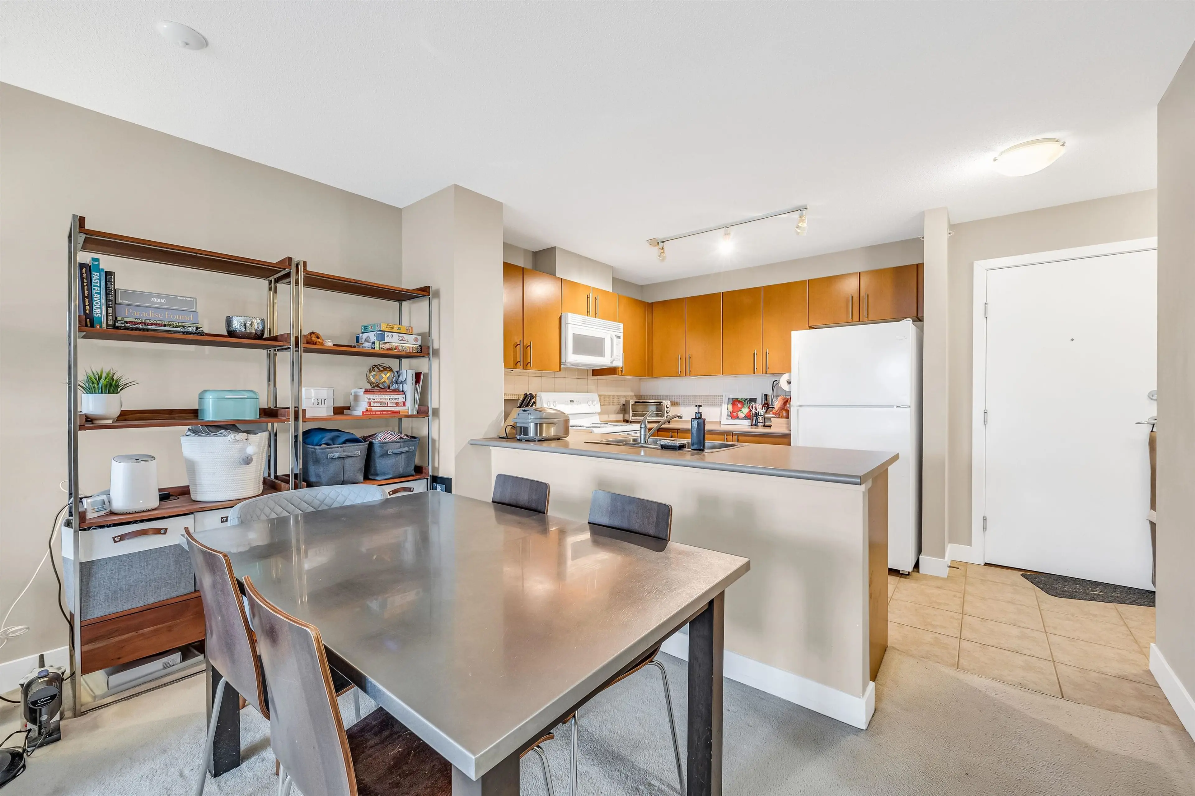 Property at #403 7088 MONT ROYAL SQUARE, Vancouver, BC