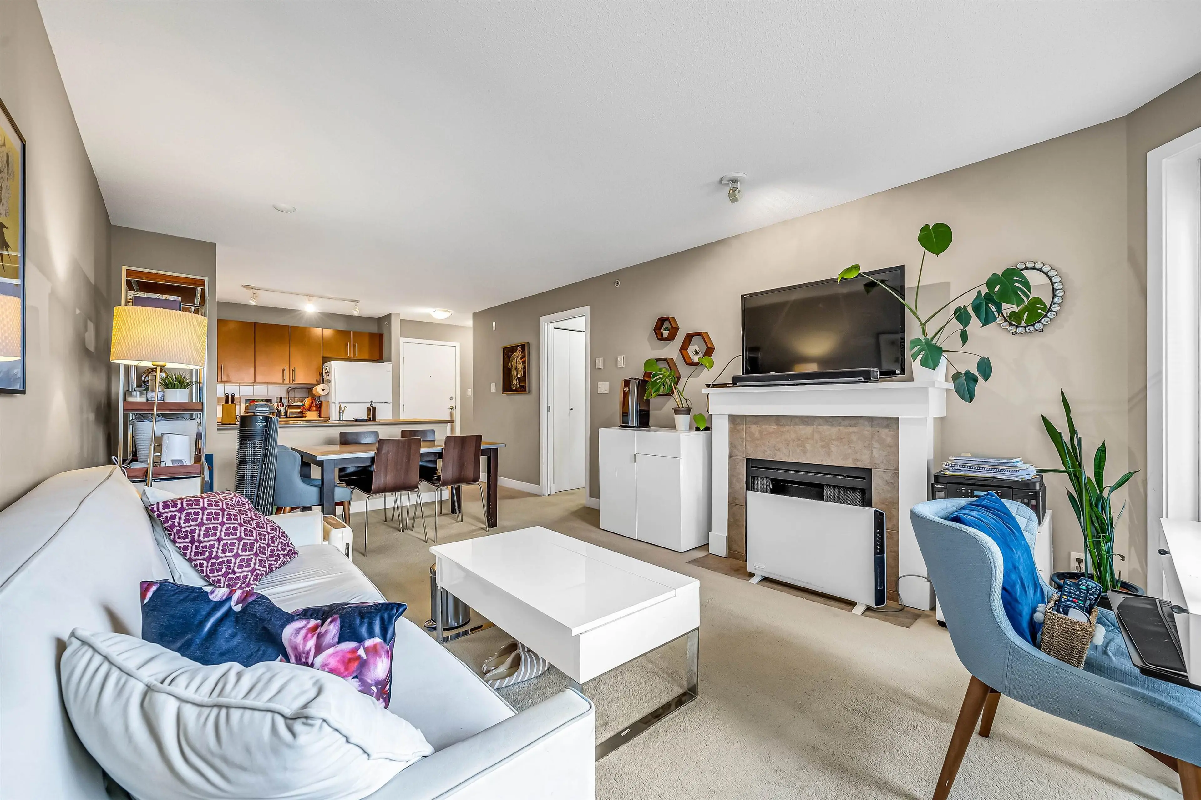 Property at #403 7088 MONT ROYAL SQUARE, Vancouver, BC