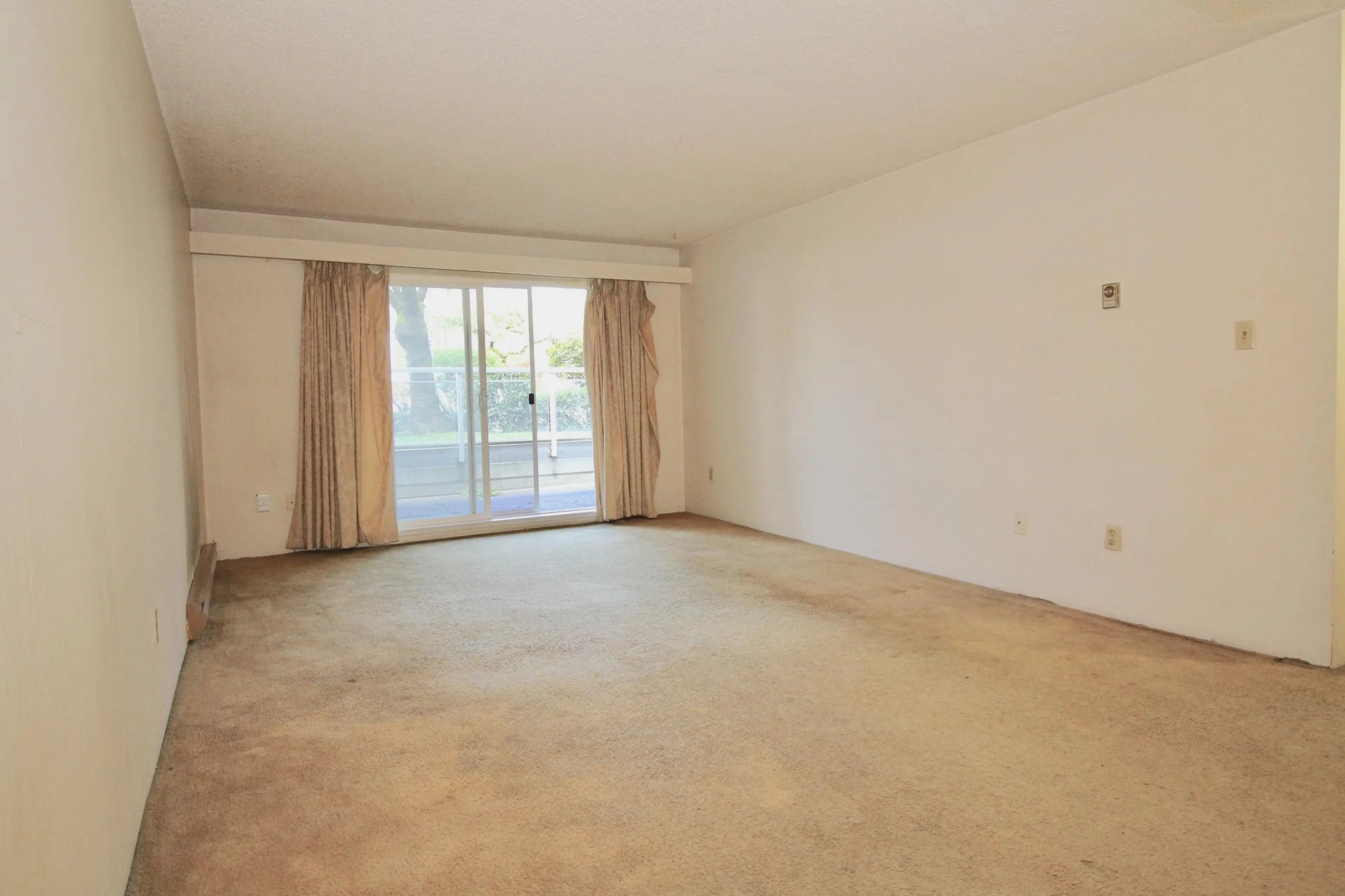 Property at #109 550 ROYAL AVENUE, New Westminster, BC