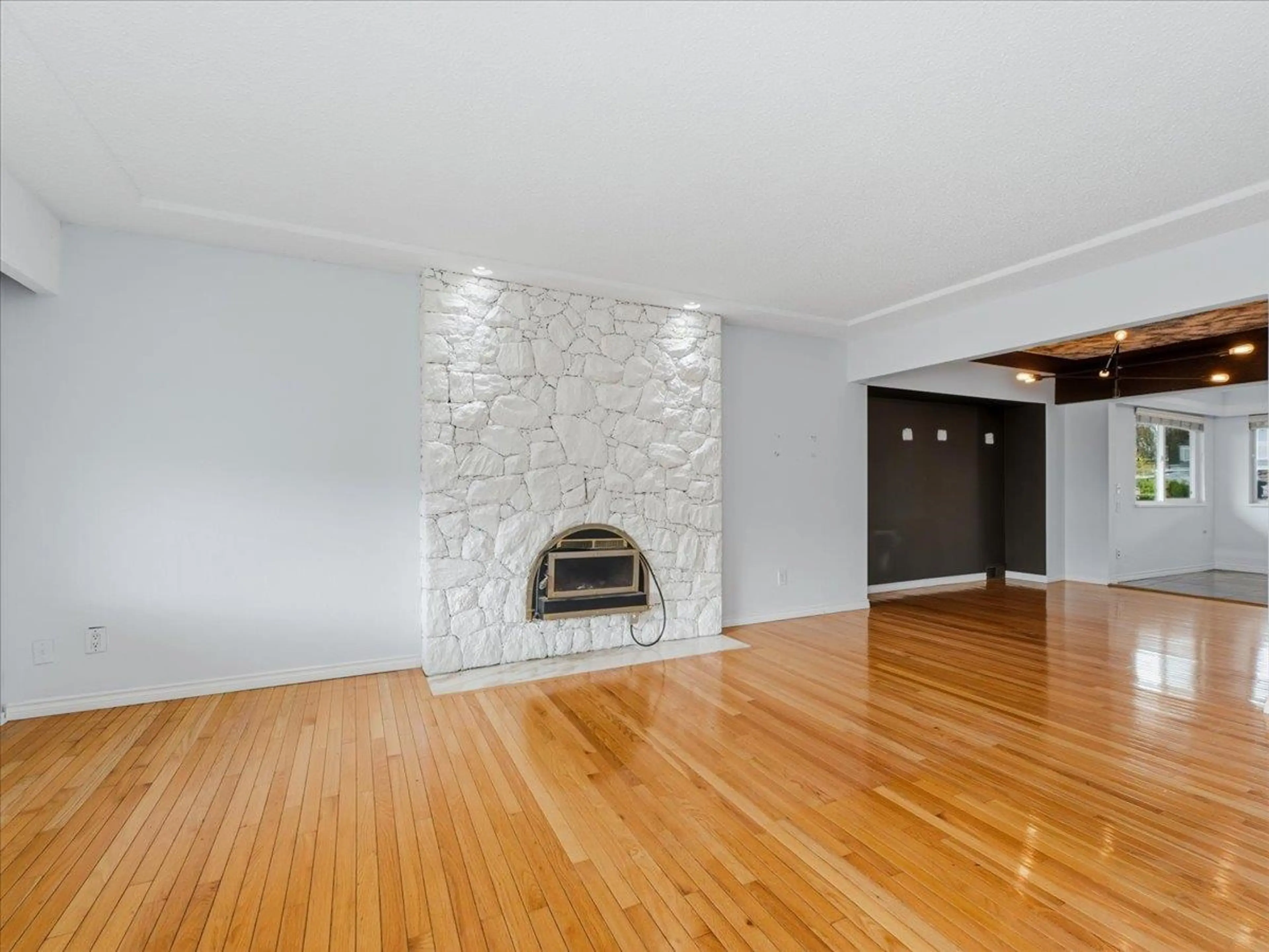 Property at 4009 UNION STREET, Burnaby, BC