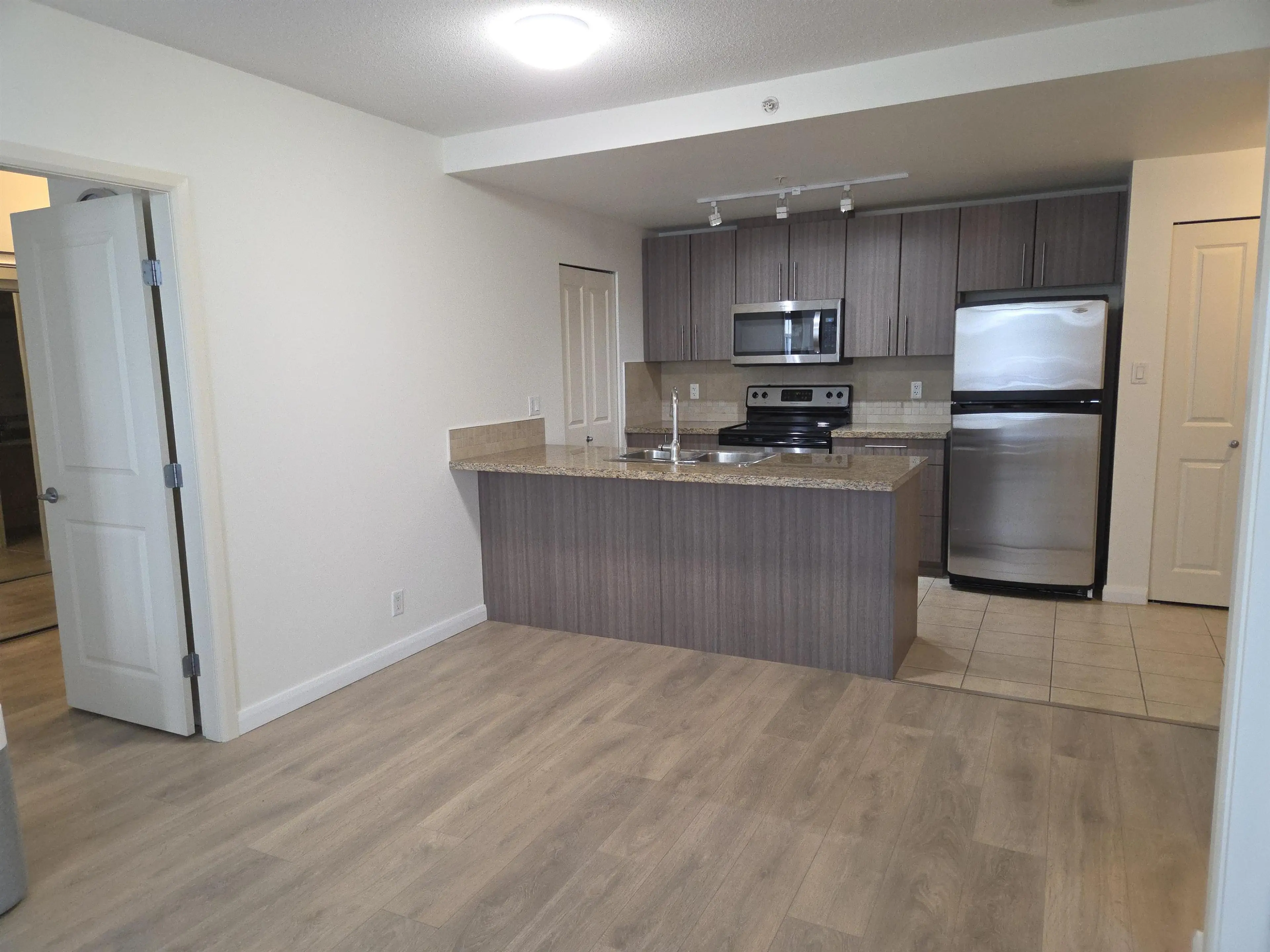 Property at #1005 898 CARNARVON STREET, New Westminster, BC