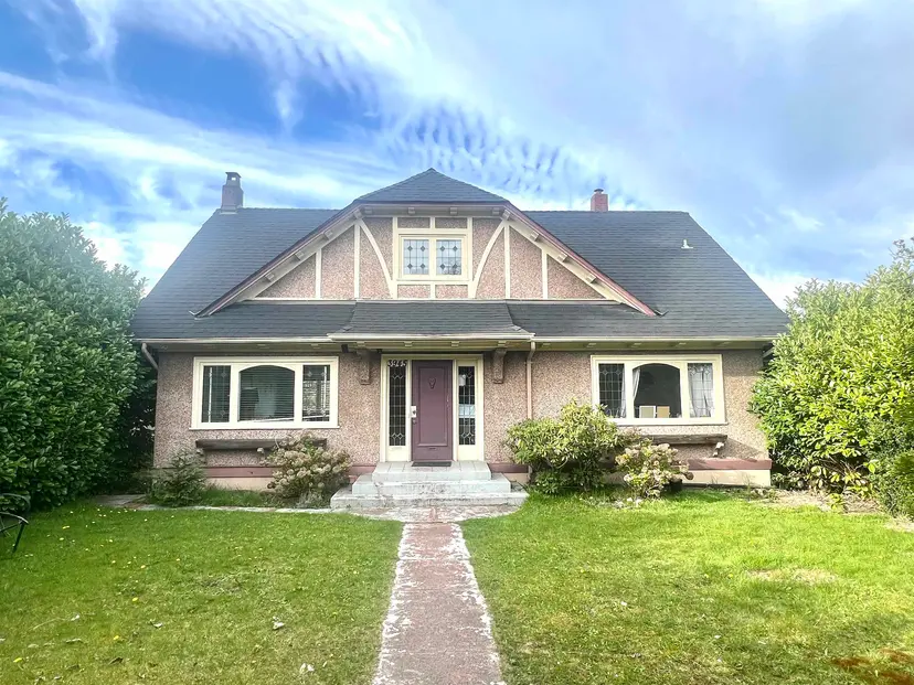 Property at 3945 W 10th Avenue, Vancouver, BC