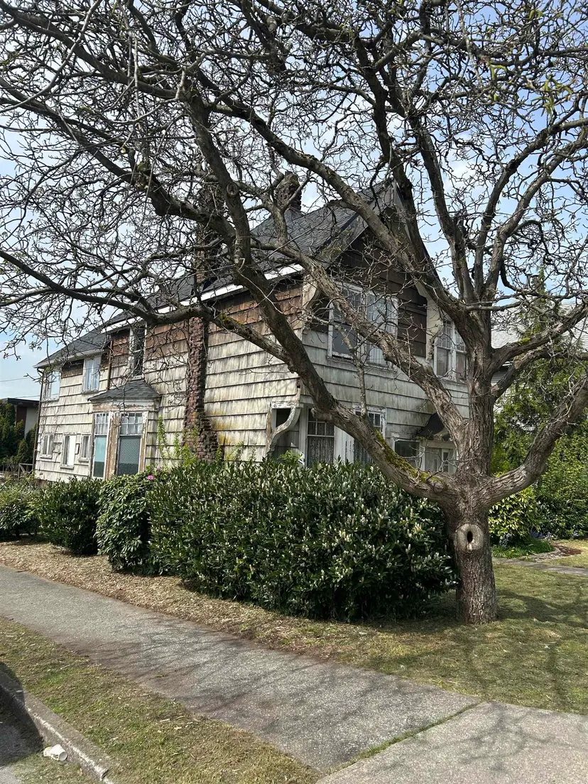 Property at 422 Eighth Street, New Westminster, BC