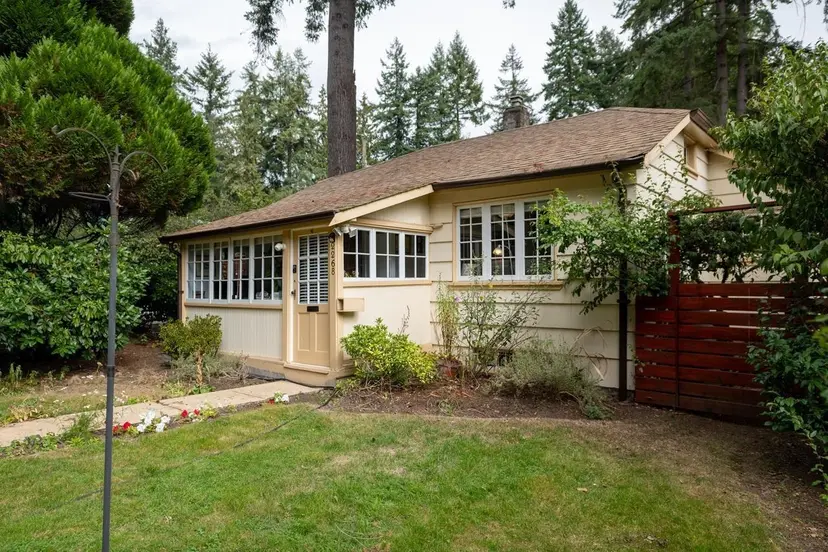 Property at ••• Edgemont Boulevard, North Vancouver, BC