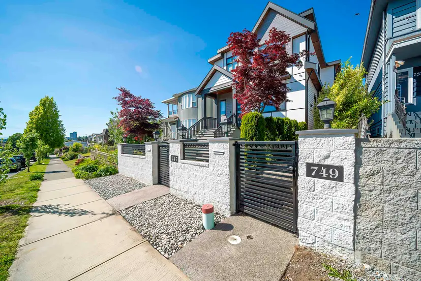 Property at 749 E 60th Avenue, Vancouver, BC