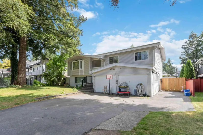 Property at 19536 118b Avenue, Pitt Meadows, BC