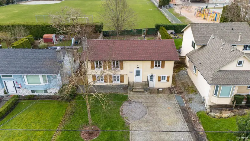 Property at 15894 Thrift Avenue, White Rock, BC