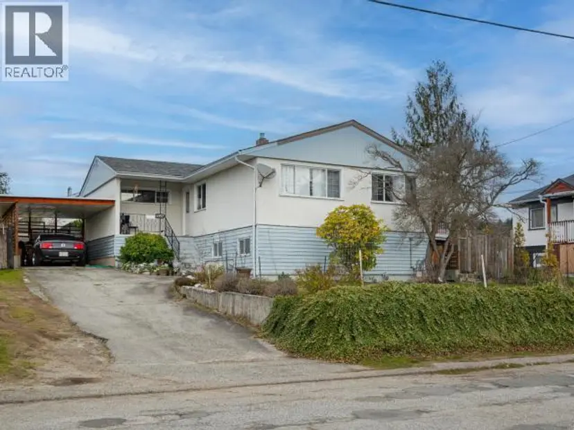 Property at 6957 CROFTON STREET, Powell River, BC